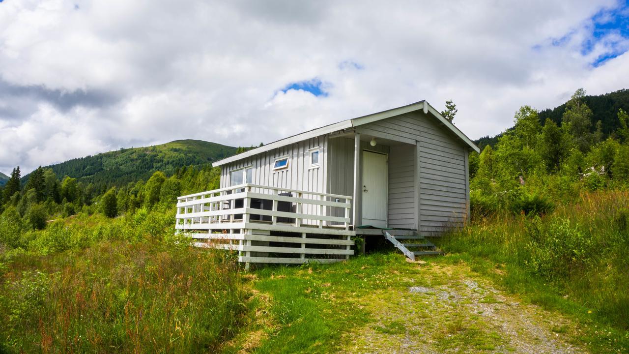 Smordal Hytteutleie Og Camping Hotel Nordfjordeid Eksteriør billede